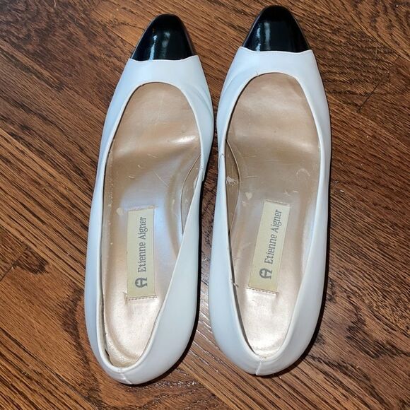 Etienne Aigner white & black Spectator pumps/heels - Picture 2 of 7